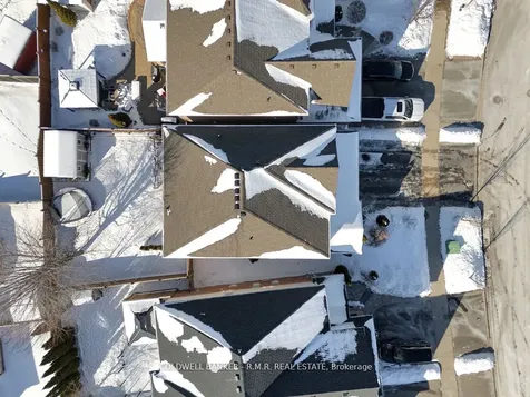 18 Kaukonen Court Clarington ON L1C 0A3