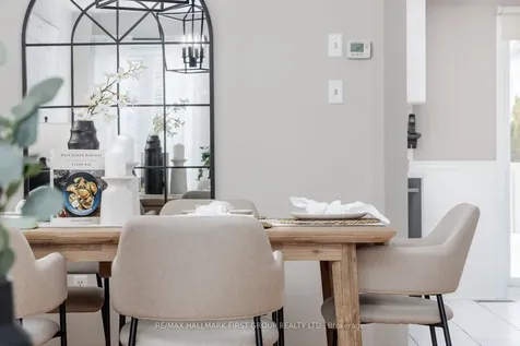 18 Laurelwood Street Clarington ON L1C 4Z7