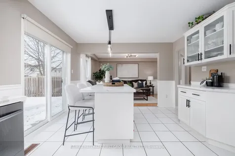 18 Laurelwood Street Clarington ON L1C 4Z7