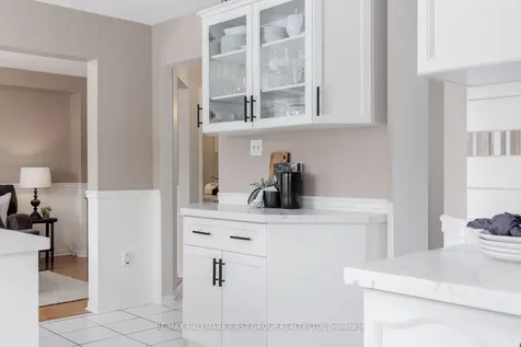 18 Laurelwood Street Clarington ON L1C 4Z7