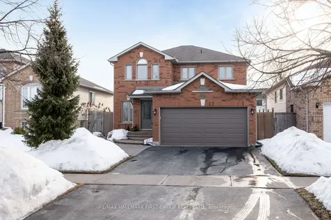18 Laurelwood Street Clarington ON L1C 4Z7