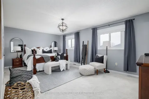 18 Laurelwood Street Clarington ON L1C 4Z7