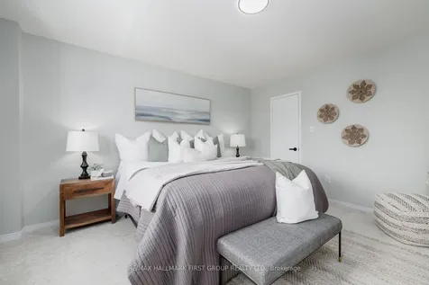 18 Laurelwood Street Clarington ON L1C 4Z7