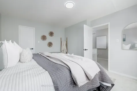 18 Laurelwood Street Clarington ON L1C 4Z7