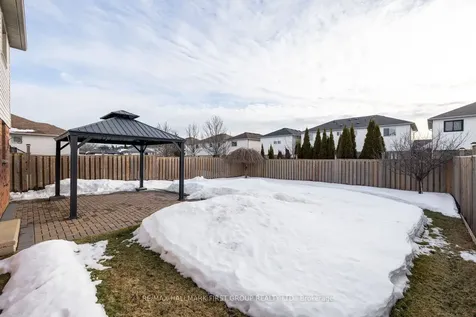 18 Laurelwood Street Clarington ON L1C 4Z7