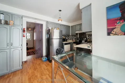 31 Hewitt Crescent Ajax ON L1S 7A5