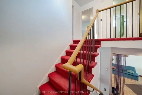 31 Hewitt Crescent Ajax ON L1S 7A5