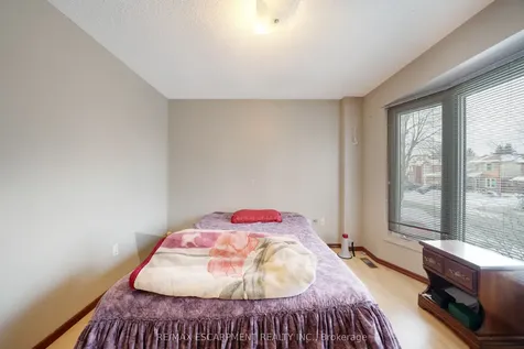 31 Hewitt Crescent Ajax ON L1S 7A5