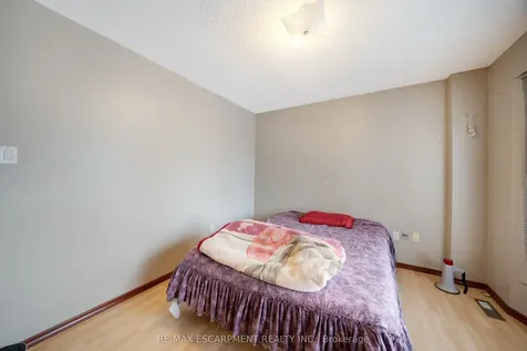 31 Hewitt Crescent Ajax ON L1S 7A5