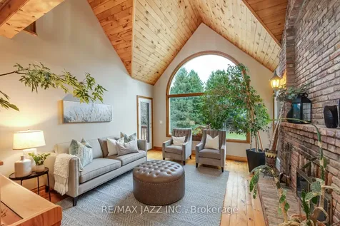 190 King Lane Clarington ON L0B 1J0