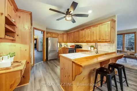 190 King Lane Clarington ON L0B 1J0