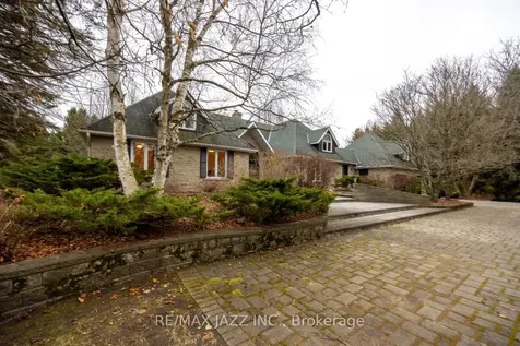 190 King Lane Clarington ON L0B 1J0