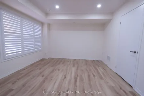 10 Loana Lane Clarington ON L1C 7G9