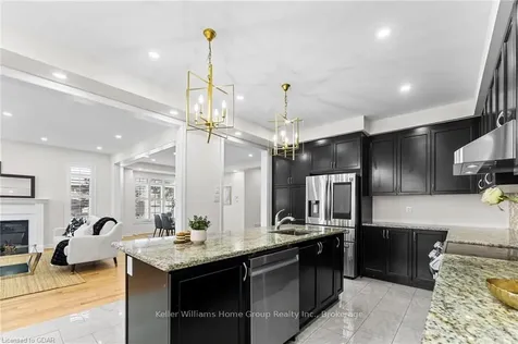 2146 Castle Hill Court Pickering ON L1X 1Y5