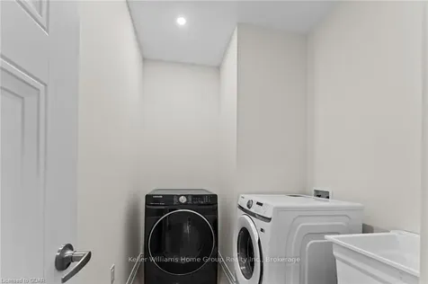 2146 Castle Hill Court Pickering ON L1X 1Y5