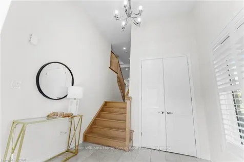 2146 Castle Hill Court Pickering ON L1X 1Y5