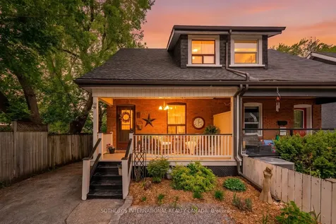 2 Winston Avenue Toronto ON M1N 1W3