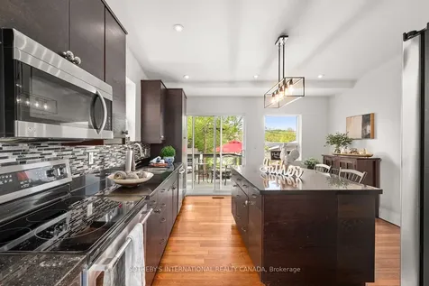 2 Winston Avenue Toronto ON M1N 1W3