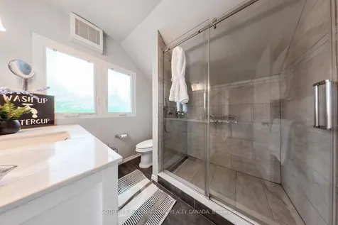 2 Winston Avenue Toronto ON M1N 1W3