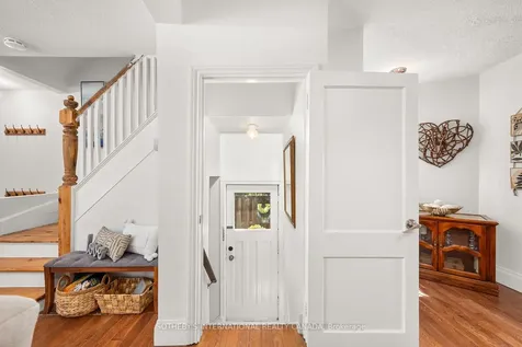 2 Winston Avenue Toronto ON M1N 1W3