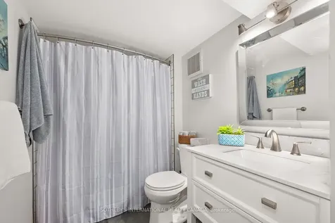 2 Winston Avenue Toronto ON M1N 1W3