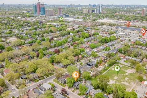 2 Winston Avenue Toronto ON M1N 1W3