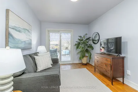 32 Admiral Road Ajax ON L1S 2N9