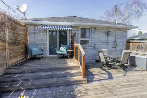 32 Admiral Road Ajax ON L1S 2N9