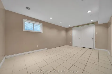 234 Manse Road Toronto ON M1E 3V4