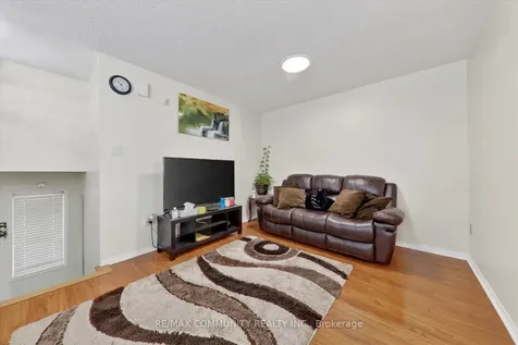 1645 Autumn Crescent Pickering ON L1V 6X6
