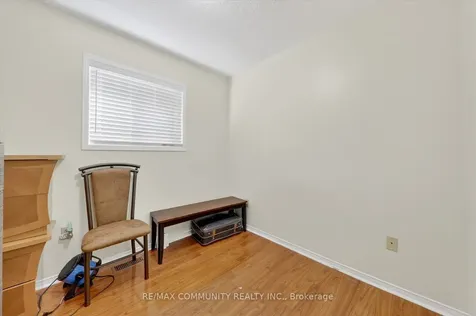 1645 Autumn Crescent Pickering ON L1V 6X6