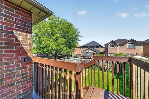 1645 Autumn Crescent Pickering ON L1V 6X6