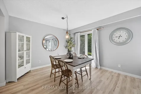 737 Greenoch Court Oshawa ON L1J 6H4