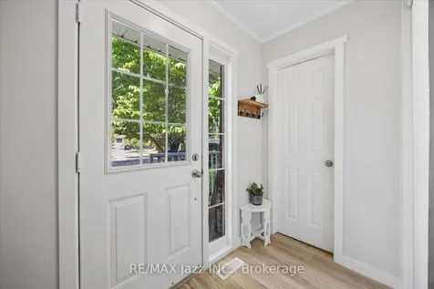 737 Greenoch Court Oshawa ON L1J 6H4