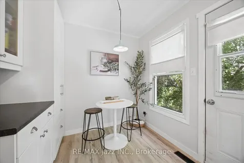 737 Greenoch Court Oshawa ON L1J 6H4