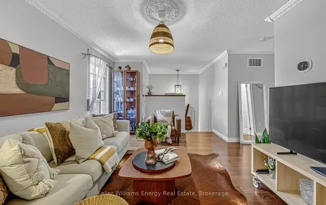 17 Abernethy Crescent Clarington ON L1C 4Z1