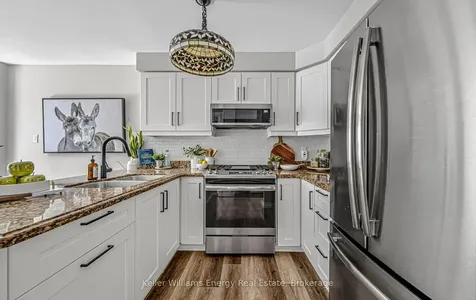 17 Abernethy Crescent Clarington ON L1C 4Z1