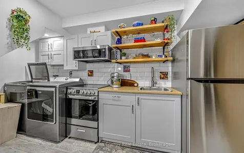 17 Abernethy Crescent Clarington ON L1C 4Z1