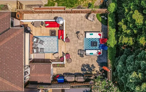 17 Abernethy Crescent Clarington ON L1C 4Z1