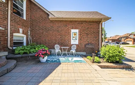 17 Abernethy Crescent Clarington ON L1C 4Z1