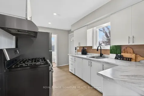 3244 St Clair Avenue E Toronto ON M1L 1V8
