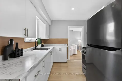 3244 St Clair Avenue E Toronto ON M1L 1V8