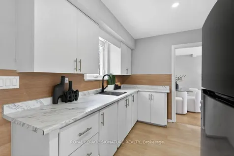 3244 St Clair Avenue E Toronto ON M1L 1V8