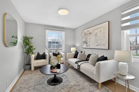 3244 St Clair Avenue E Toronto ON M1L 1V8