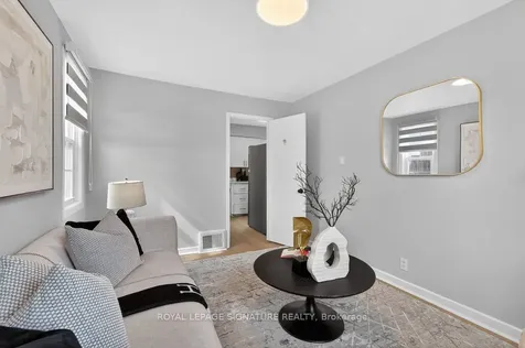 3244 St Clair Avenue E Toronto ON M1L 1V8