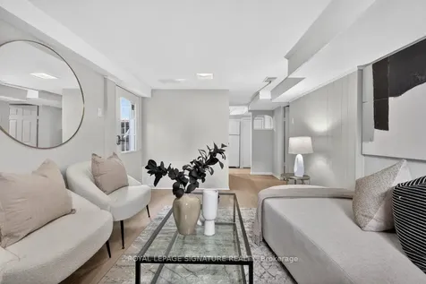 3244 St Clair Avenue E Toronto ON M1L 1V8