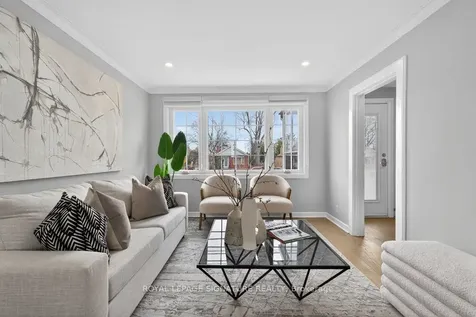 3244 St Clair Avenue E Toronto ON M1L 1V8