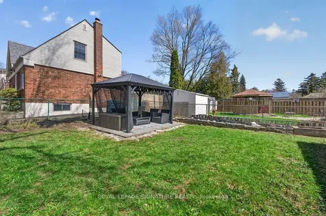 3244 St Clair Avenue E Toronto ON M1L 1V8