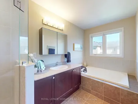 19 Gallimere Court Whitby ON L1N 0J5