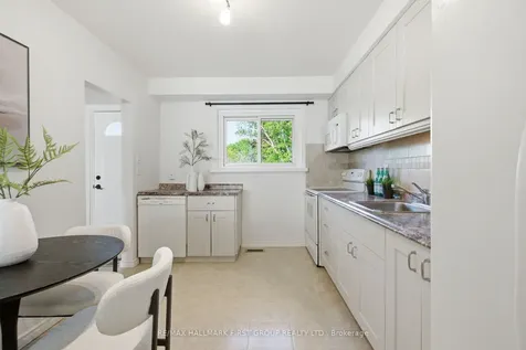 925 Bayly Street Pickering ON L1W 1L4